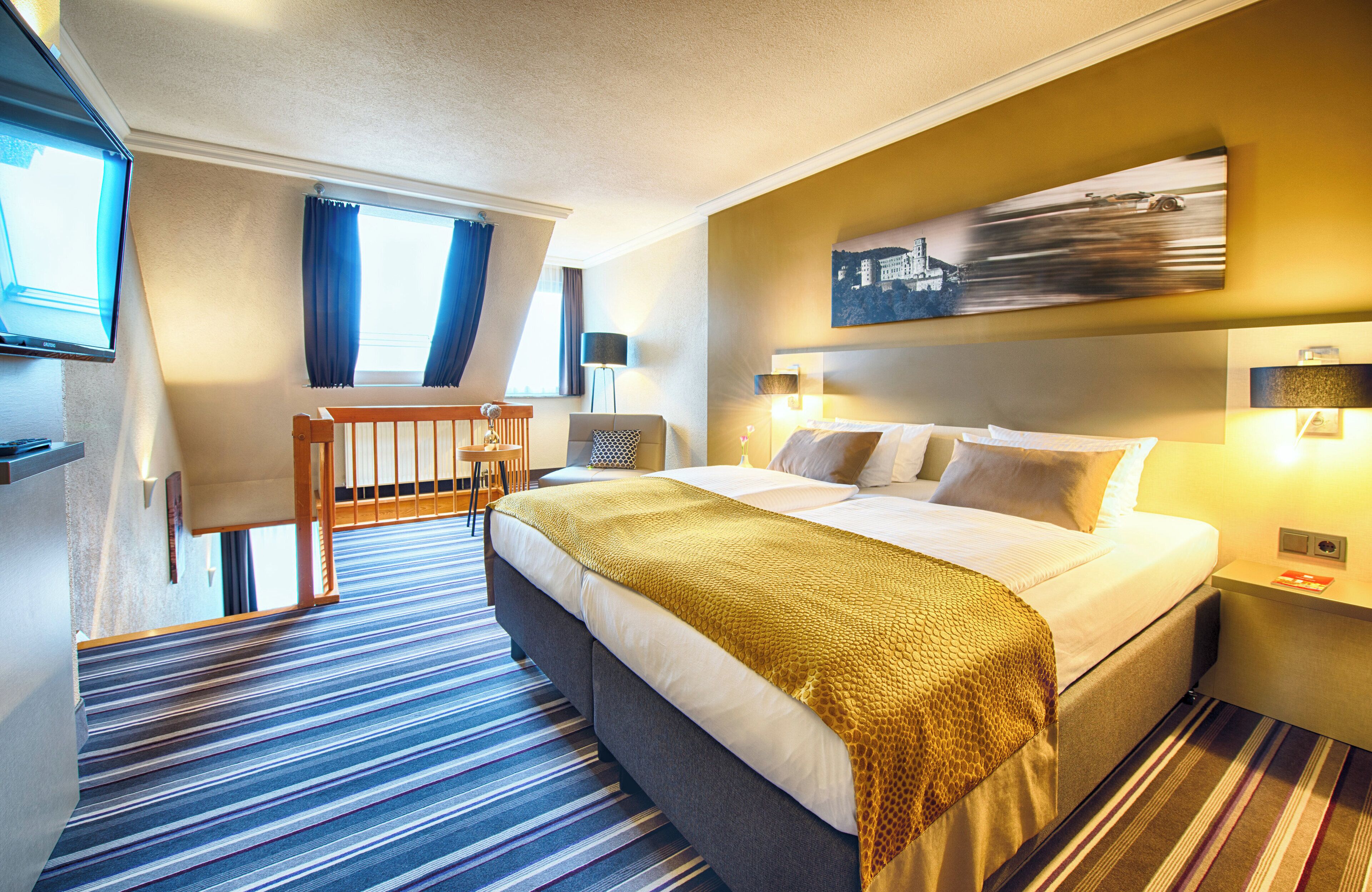 family room | hypo-allergenic bedding, in-room safe, desk, free cots/infant beds