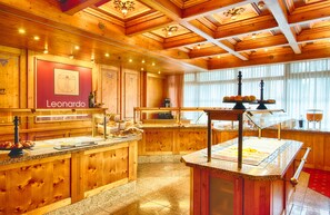 Daily buffet breakfast (EUR 19 per person)