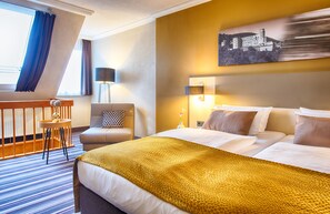 Family Room | Hypo-allergenic bedding, in-room safe, desk, free cots/infant beds