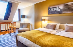 Family Room | Hypo-allergenic bedding, in-room safe, desk, free cribs/infant beds