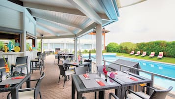 Bar ved poolen