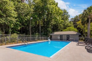 Outdoor pool, open 8:00 AM to 10:00 PM, pool umbrellas