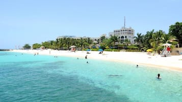 Playa en los alrededores