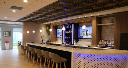 Holiday Inn Piscataway Somerset by IHG