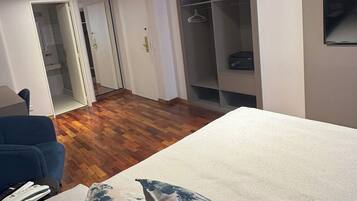 Rom – superior | Sengetøy av topp kvalitet, dundyner, senger med overmadrass og minibar