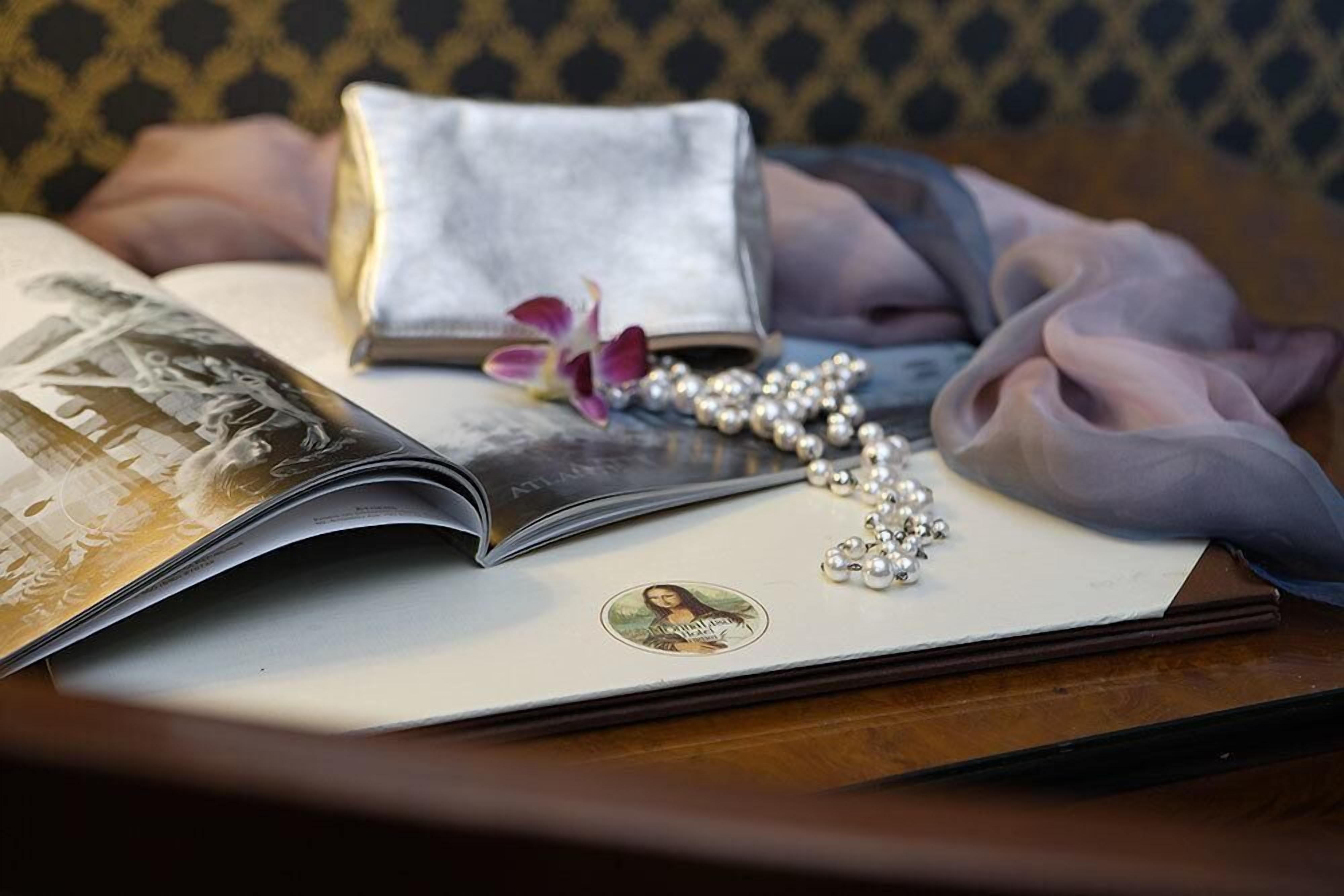 minibar, in-room safe, individually decorated, individually furnished