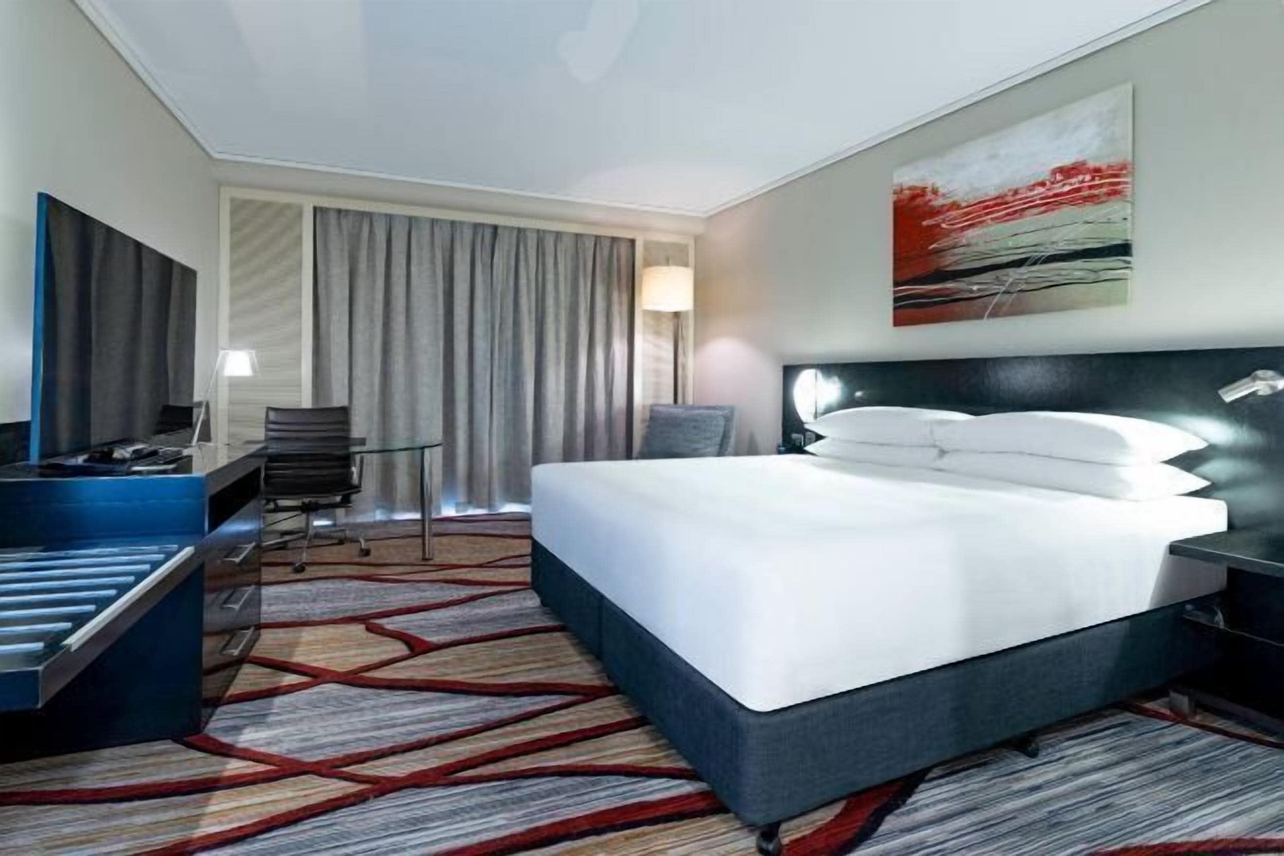 埃及棉床單、高級寢具、Select Comfort 床墊、客房內保險箱