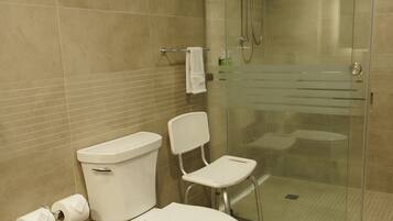 Habitación estándar, 1 cama King size, regadera para personas con discapacidad (Mobility Accessible) | Baño