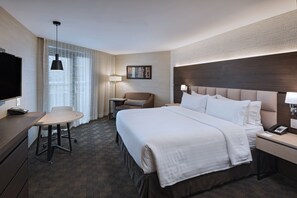 Premium bedding, in-room safe, desk, blackout drapes