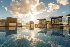 Outdoor pool - Holiday Inn Guatemala City by IHG (Guatemala City)