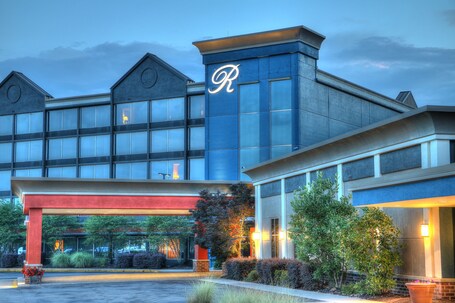 The Ramsey Hotel Convention Center - Image 15
