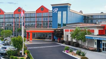 تفاصيل الفندق من الخارج