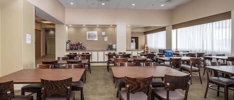 Free daily continental breakfast