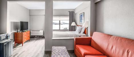 Deluxe Room, 1 Queen Bed, Non Smoking