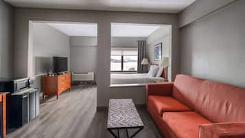 Quarto luxo, 1 cama Queen, para não fumantes | Roupas de cama premium, escrivaninha, espaço de trabalho para notebook