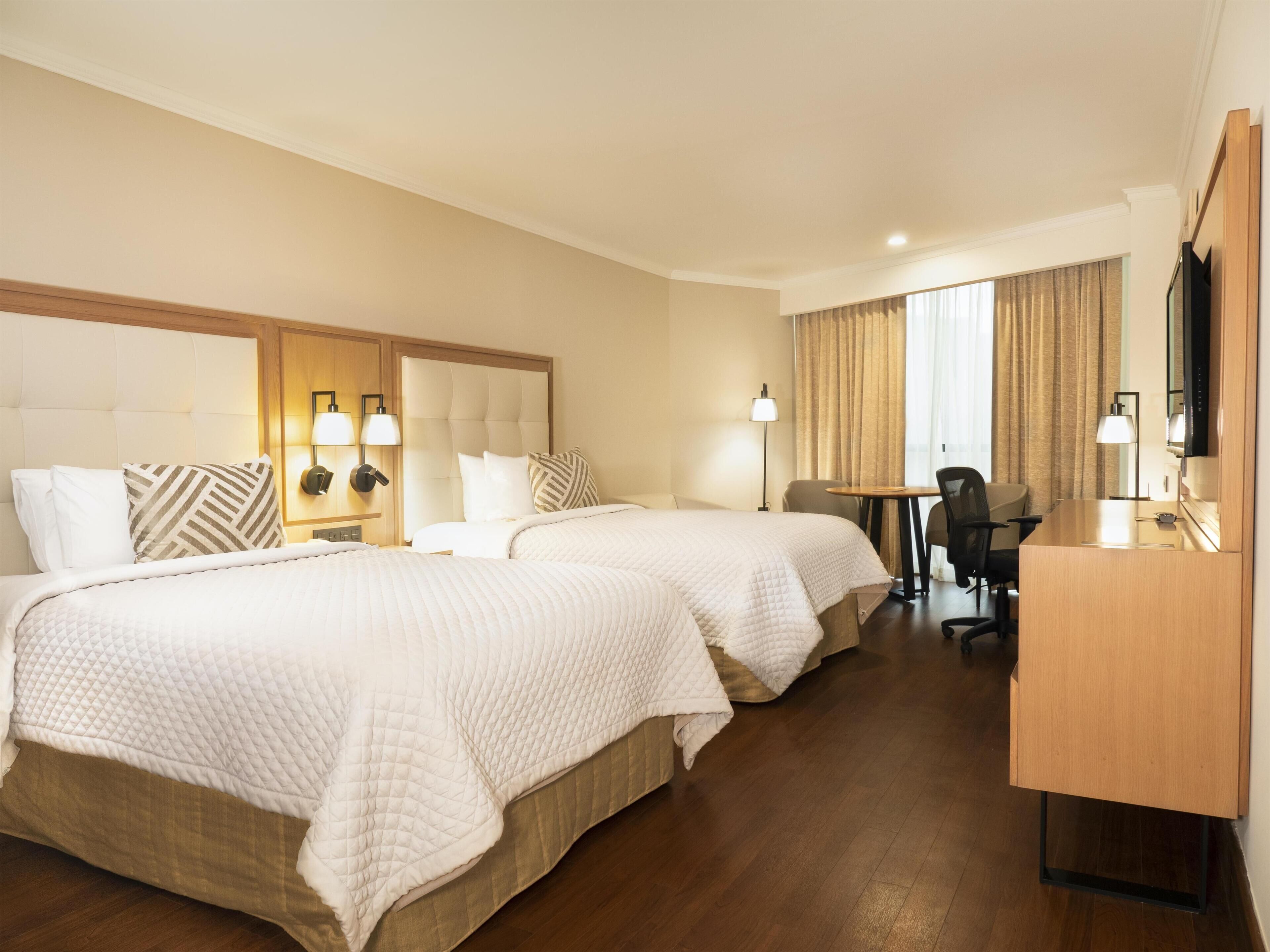 Minibar, in-room safe, desk, iron/ironing board