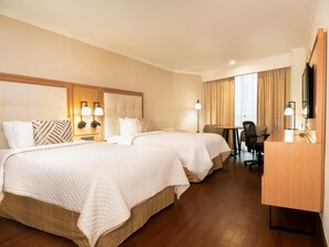 Minibar, in-room safe, desk, iron/ironing board