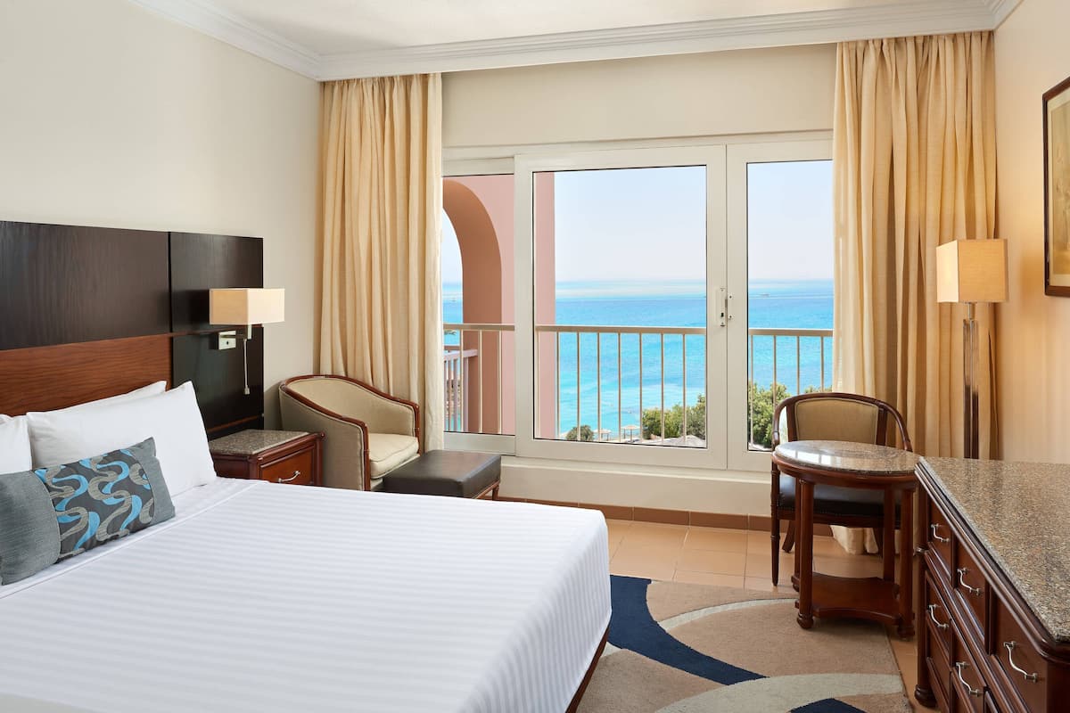 1 bedroom, premium bedding, minibar, in-room safe