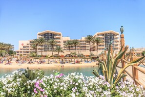 Private beach, scuba diving, snorkelling, waterskiing
