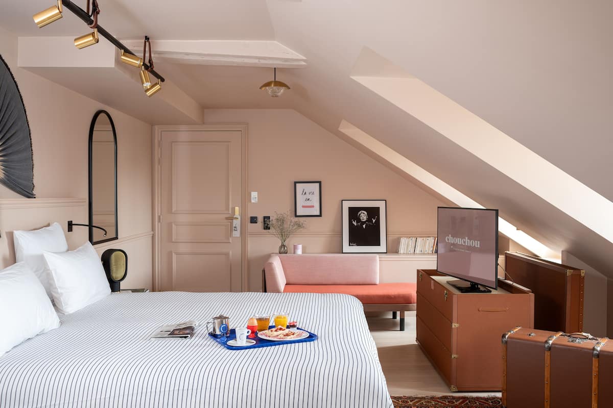 Sistema de insonorización, wifi gratis y ropa de cama