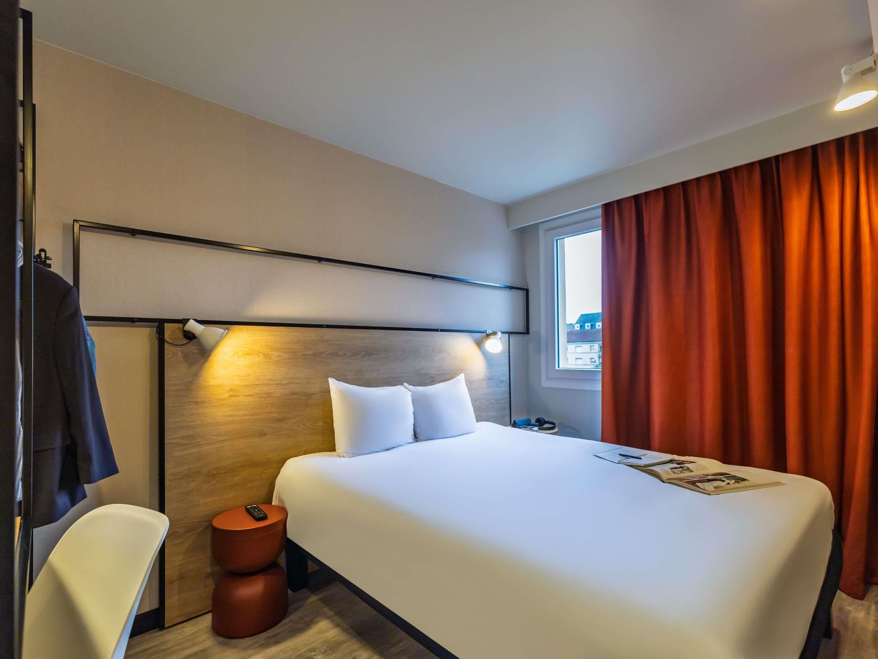 Standard Room, 1 Katil Kelamin (Double) | Meja, seterika/papan seterika, katil bayi/kot (percuma), Wi-fi percuma 