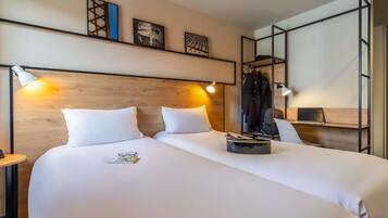 Room | Desk, iron/ironing board, free cribs/infant beds, free WiFi