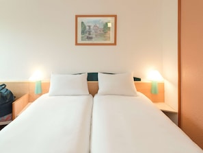 Room | Desk, iron/ironing board, free cribs/infant beds, free WiFi