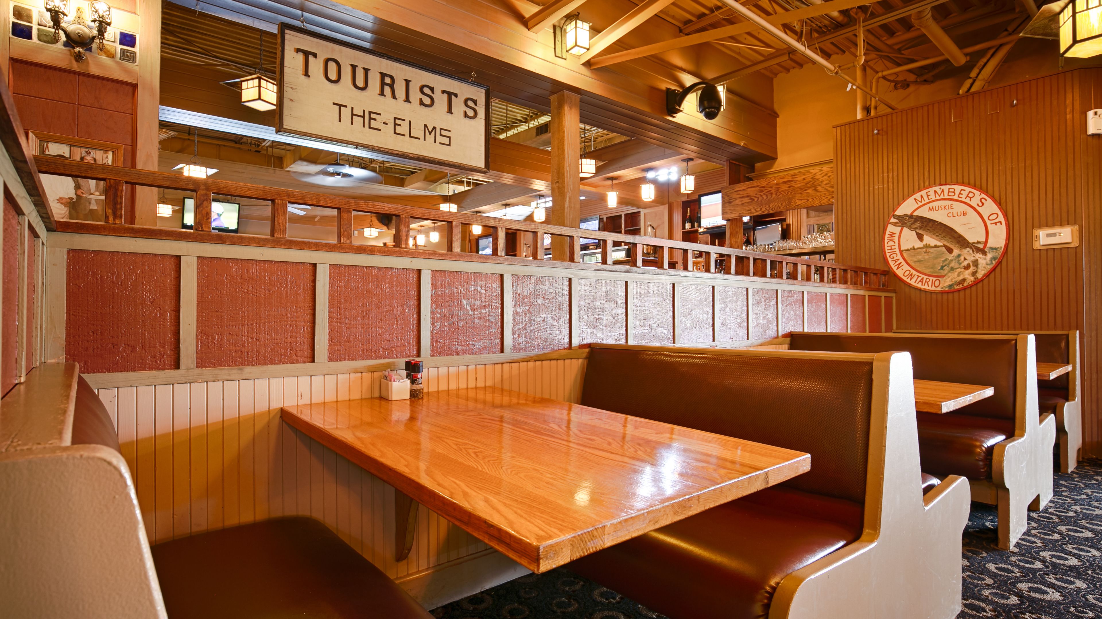 Breakfast, lunch, dinner served; American cuisine 