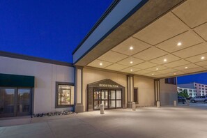 Exterior - Sterling Inn (Sterling Heights)