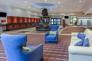 Lobby - Sterling Inn (Sterling Heights)