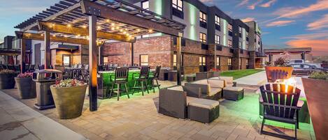 Suite, 1 habitación, vista al patio | Exterior