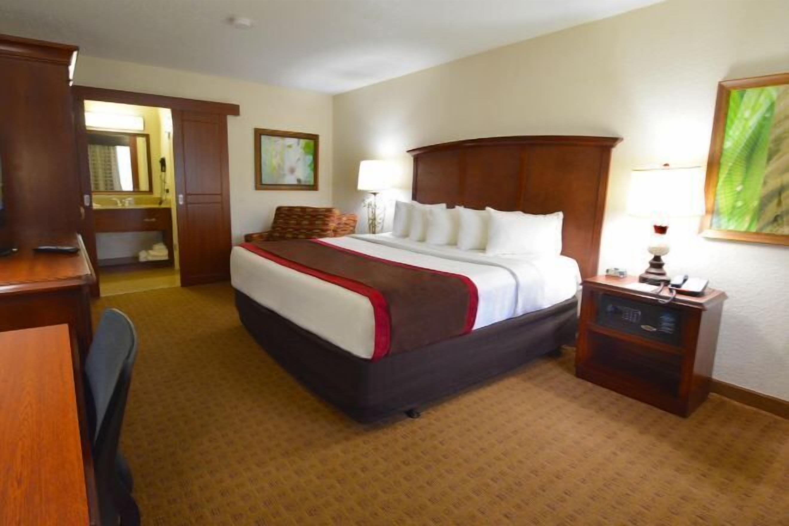 Ylelliset vuodevaatteet, pillowtop-patjalliset sängyt