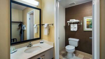 1 habitación, ropa de cama de alta calidad y escritorio