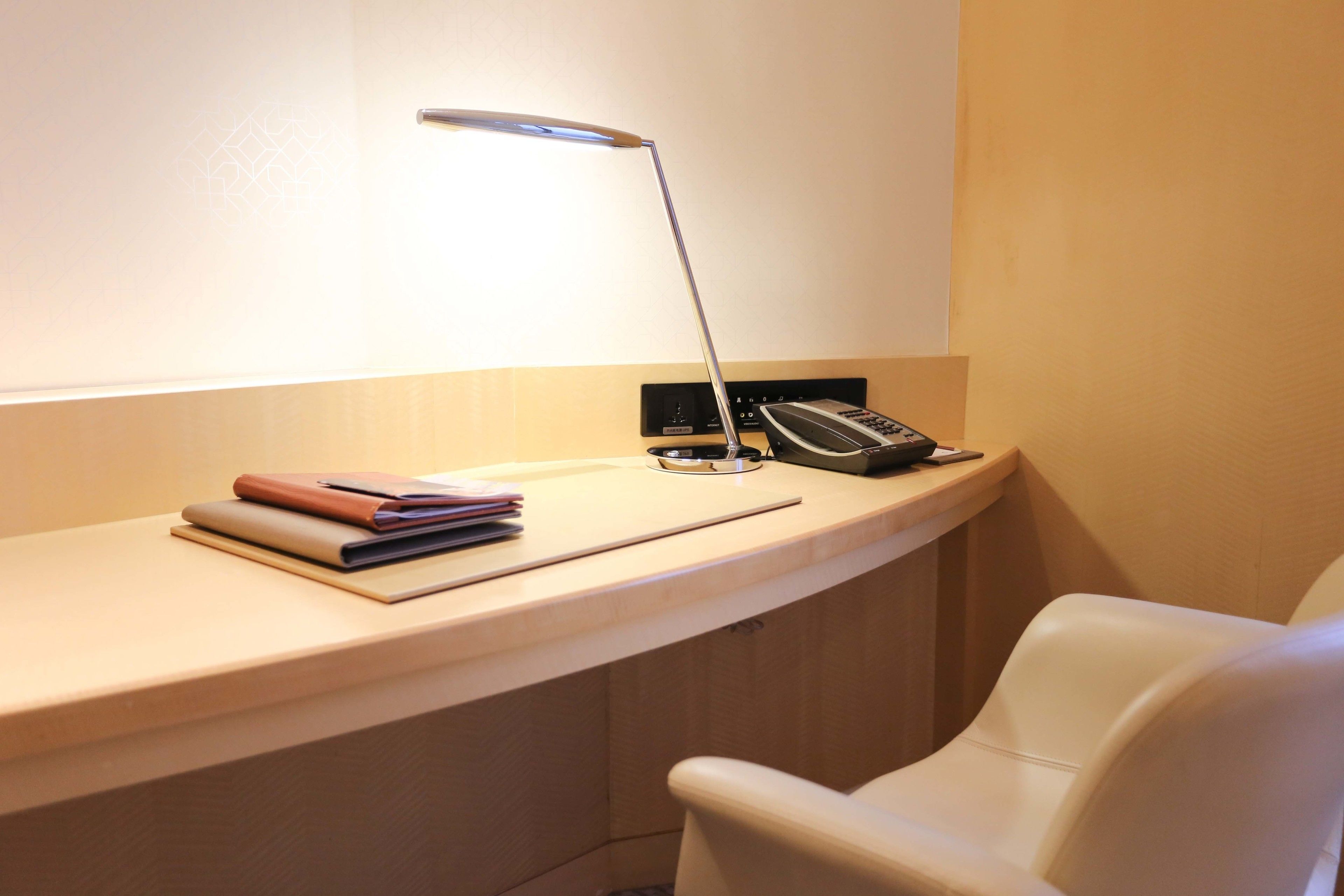 standard room city view twin bed  | room amenity