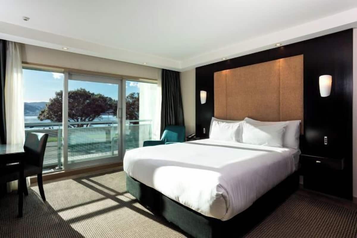 In-room safe, desk, blackout drapes, soundproofing