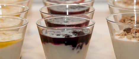 Dagelijks ontbijtbuffet (NZD 35.00 per persoon)