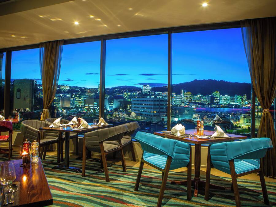 Breakfast, dinner served; local cuisine, sea views