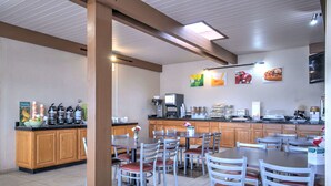 Free daily English breakfast - Quality Inn Big Sky (Kalispell)
