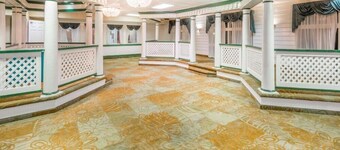 Ramada by Wyndham Roanoke