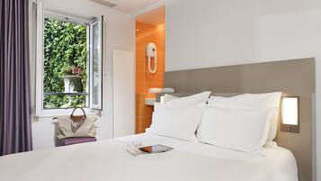 Villa cosi room annex building, stair access only | Kameruitzicht