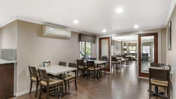 Free daily buffet breakfast