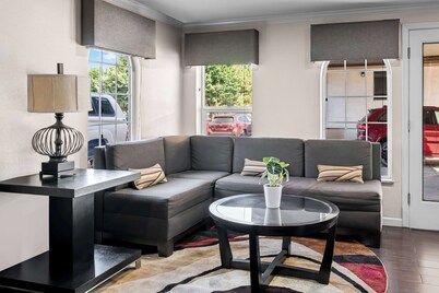 Best Western Skyline Motor Lodge