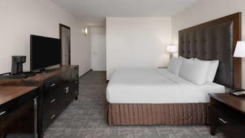 Kamar, 1 Tempat Tidur King, Bebas Asap Rokok | Meja kerja, ruang kerja ramah laptop, dan tirai kedap cahaya