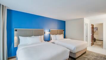 Suite, Multiple Beds | 1 bedroom, hypo-allergenic bedding, desk, blackout drapes