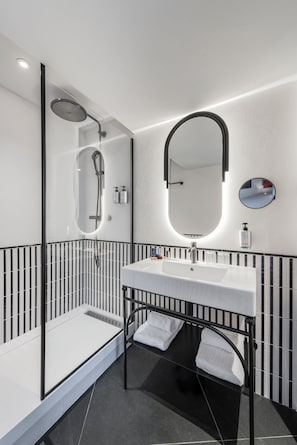 Shower, rainfall showerhead, eco-friendly toiletries, hair dryer