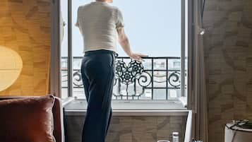 In-room safe, desk, laptop workspace, soundproofing