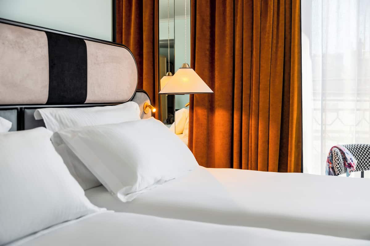 In-room safe, desk, soundproofing, iron/ironing board