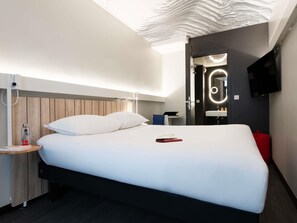 In-room safe, desk, soundproofing, iron/ironing board