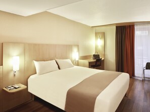 In-room safe, desk, soundproofing, iron/ironing board