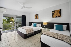 Queen Room with Single and Balcony and Bayview | Iron/ironing board, free WiFi, bed sheets, alarm clocks